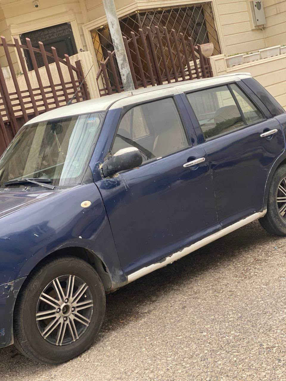 سلاوتان لی بیت
ئۆتۆمبیلی جۆری لیفان ٣٢٠ 
مۆدیل ٢٠١٣
مەکینەی تازە
گێڕی تازە
تایەکانی نوی
ئۆتۆمبیلەکە تەبیرید ئیش ئەکات
شاشەی تیایە
گێر عادی
خاوەن سەیارەکە نازانم لە کوییە
هیج کیشەی لەسەر نیە
***********
نرخی 28 و معامەلە السليمانية, العراق
