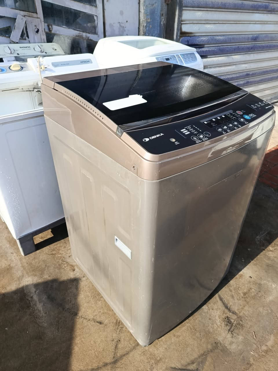 غسالة أوتوماتيك كبيرة حجم ١٧ كيلو نوع الحافظ دنكا ب ١٧٥ مع الضمان 
توصيل مجانا داخل بغداد 
***********
الدورة المهدية الاولى عبدالعزيز للغسالات
