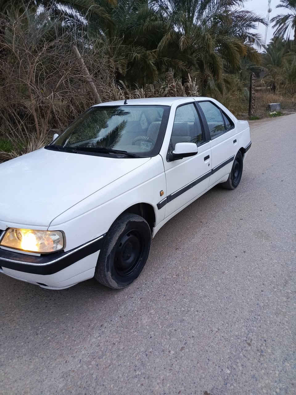 اسلام عليكم اخوان سياره للبيع بيجو بارص 405 مكفوله من اضربه وصبغ حداديه كير مكينا كهربايات كلشي شغال ونضيف بيهه تكحيل صبغ اقل الصبع شوف العين شوف الفيديو سياره جاهزه مداور ثاني يوم سنويتهه لسبعه وعشرين اسعر 37 وبيهه مجال عنواو سماوه رميثه علمن والله اسياره مال جناي مامتعوبه علا ايدي رقم الموبايل ***********
