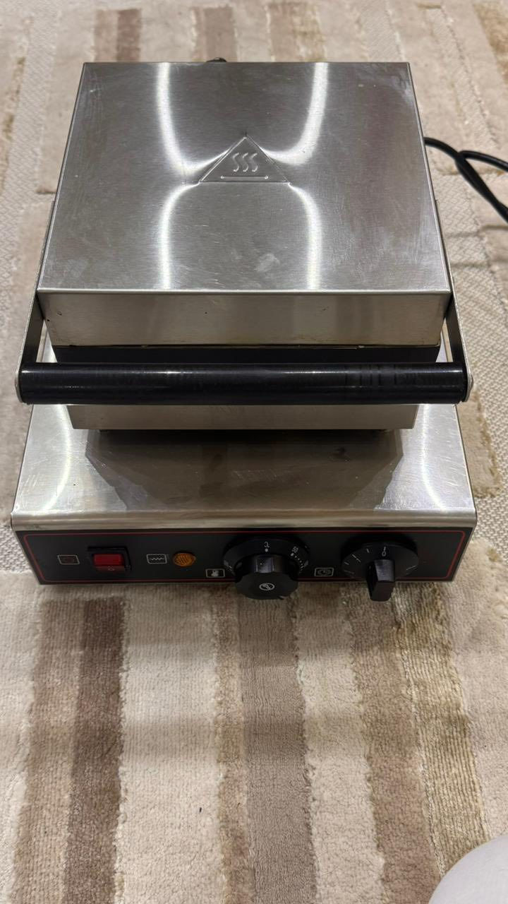 للبيع جهاز وافل السعر 150 الف و جهاز كريب السعر 225 الف مستخدمات شهر فقط للاستفسار ***********
