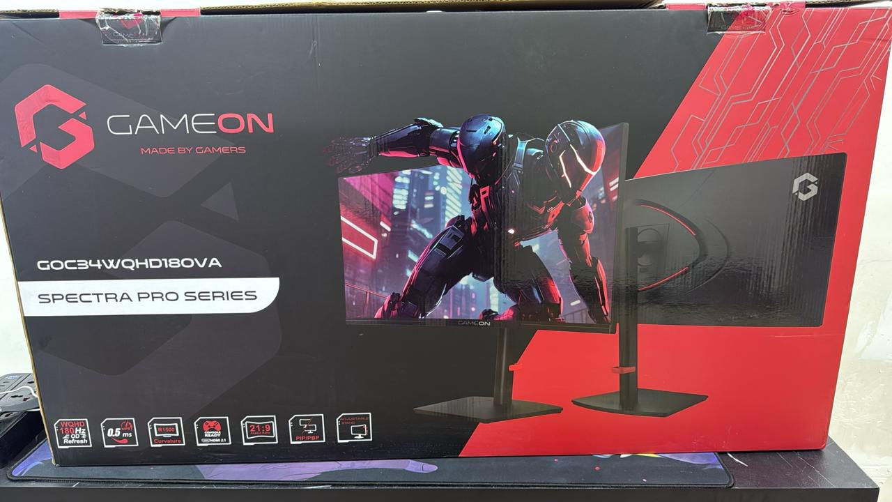 شاشة العاب من شركة (GAME ON) الشاشة حجم 34إنج منحنية 180هرتز الشاشة مستخدمة اسبوع واحد فقط نضافة 100% سعر الشاشة 300 وبيها مجال بسيط للتواصل ***********
