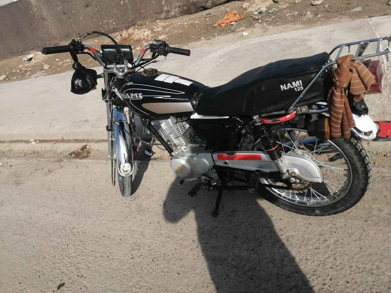 سلام عليكم دراجه للبيع نامه الاصلي ايراني موديل 21دراجه نضيفه عوزها بس الكهربائيات سعرها 750وبيها مجال مكاني نجف شارع المطار القديم ***********
