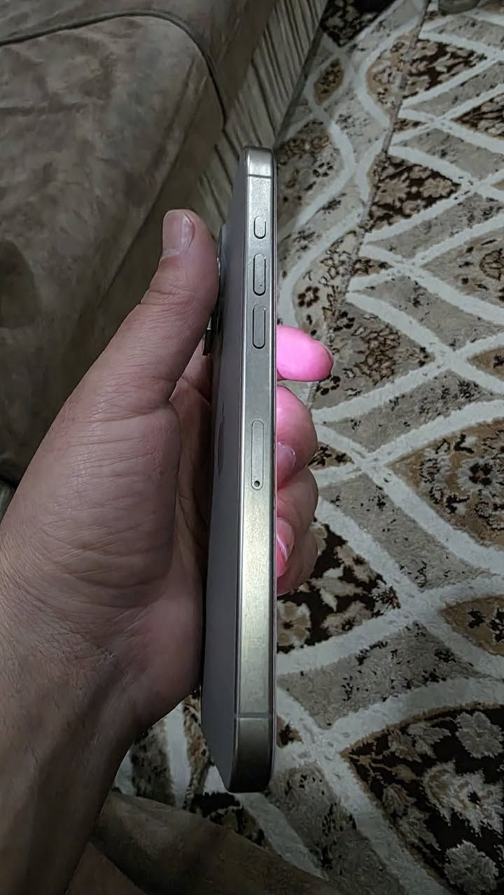 ايفون 15 برو ماكس
دبل سيم 
جهاز مكفول من كلشي  لوك
بطاريه 89
جهاز استخدام قلليل سعر مليون و 100 او مراوس الي ما يفيده لا يسوي حاله ابو زيد الهلالي براسي 
تواصل ***********
           ***********
