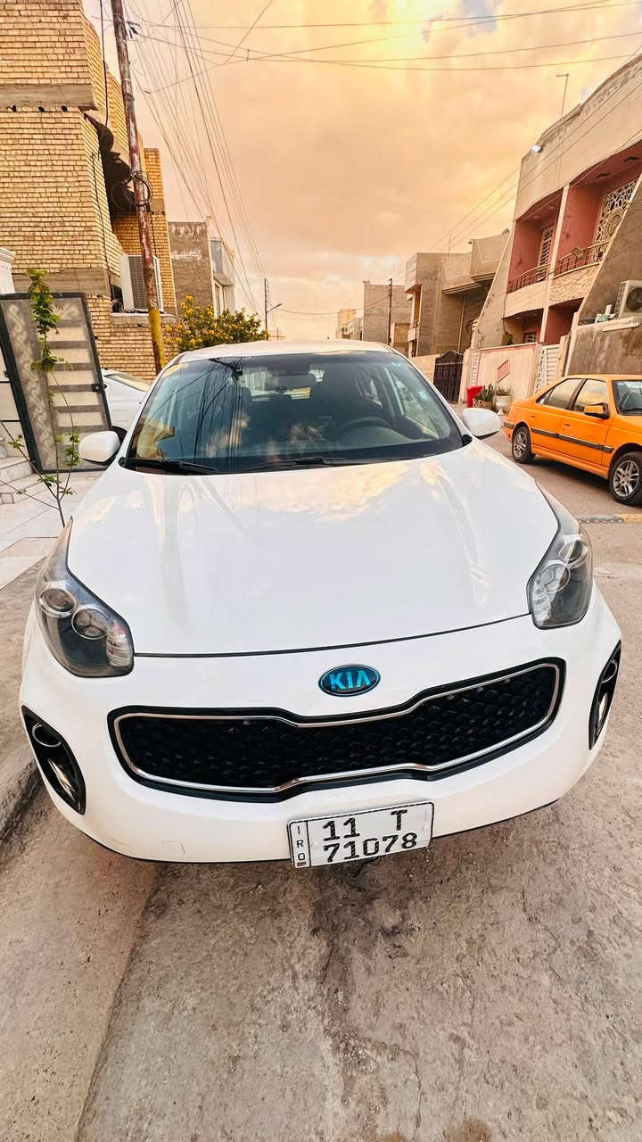 السلام عليكم 
Kia Sportage
وارد امريكي موديل 2018 
محرك 2400 GDI
نص مواصفات 
تبريد قطعتين
شاشه وكامره خلفية
تحكم ستيرن 
3 وضعيات قيادة
السياره عليها ادامة كامله 
عليها بوليش جديد
حادثها ربع الدعامية فقط
رقم بغداد الجديد

مكلف بالنشر  للاستفسار 
***********
