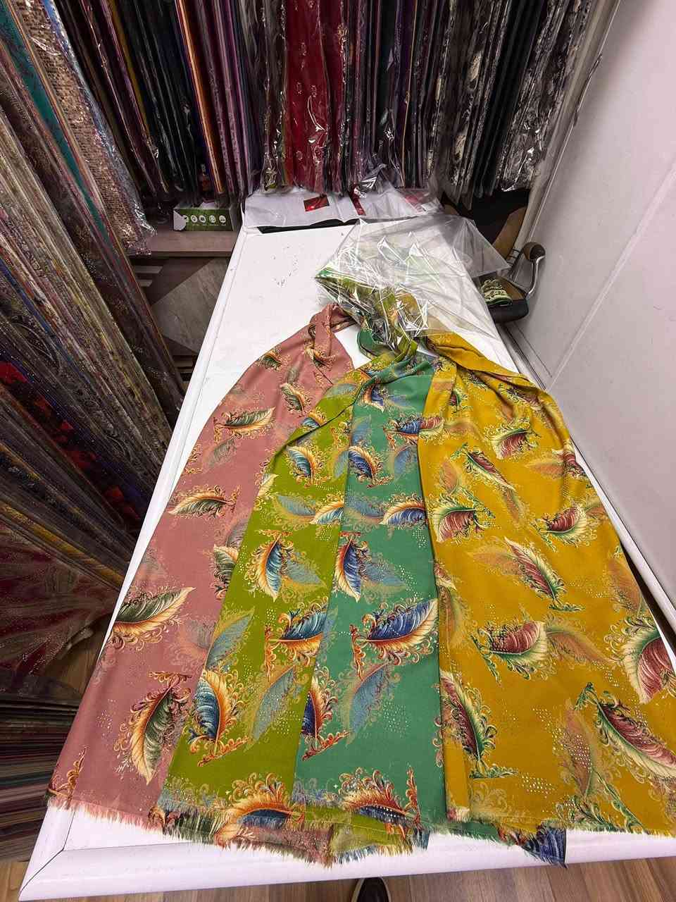 السلام عليكم متابعينا الكرام 
رمضان كريم عليكم 
جديدنا 
كشمير ايطالي مخور ستراس دبل صبغ


**إذا كنت صاحب هذا الإعلان وتريد حذفه لأي سبب، رجاءا أرسل رسالة إلى الدعم الفني**