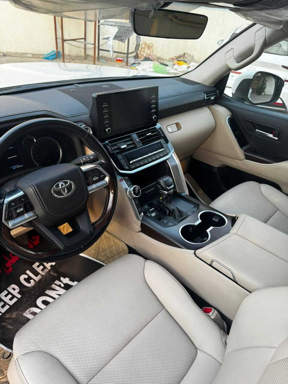 لاندكروز جكسار 2022 رقم اربيل باسم شركة
فول مواصفات تنفس طبيعي  كشنات كهربائيه 
باب خلفي كهربائي السعر 630ورقة وبيه مجال 
مكان السيارة بصرة  ***********
