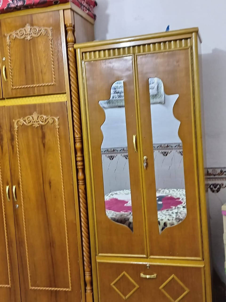 سلام عليكم غرفة تسكام نضيفة البيع سعر 850...? ***********
