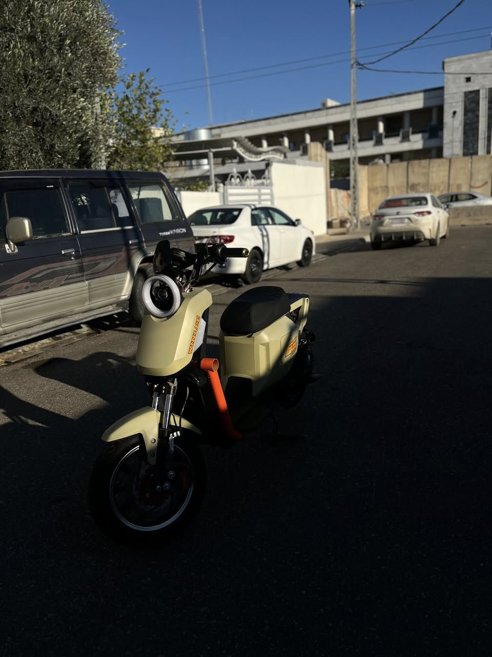 سلام عليكم

دراجه شحن F3
دراجه كلش حلوه جديده
قشرهه جديد اي عيب مابيها
لايتات و ليداد كلها سليمه
سويج و بصمه و كارت كلها موجودات
بطاريات جديد 32A امبدله تقريبن صارله شهر 
سعر 500 الف قفل لا تخابر وتعامل 
مكانه كركوك
رقم ***********
