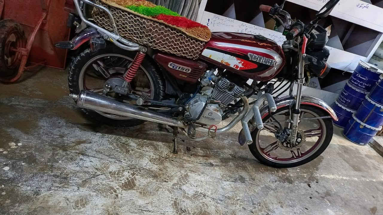 السلام عليكم سيفان موديل 22 أوراق موجوده بس السلف ما يشتغل السعر 500 اتصل ***********
