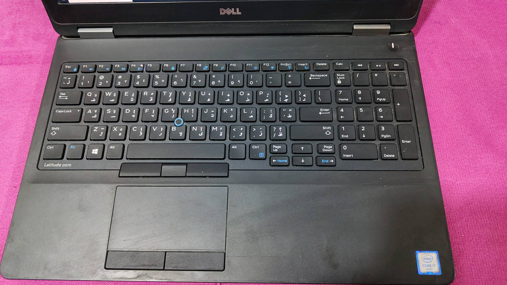اللابتوب المعروض للبيع هو Dell Latitude E5570 بحالة ممتازة. يحتوي على معالج Intel Core i7-6600U بسرعة 2.60 جيجاهرتز، وذاكرة RAM بحجم 8 جيجابايت، وكرت شاشة AMD Radeon R5 M360 بمساحة 2 جيجابايت. السعة التخزينية 256 جيجابايت نوع SSD. الجهاز نظيف ويعمل بكفاءة عالية.

إذا عندك اهتمام أو أي استفسار، لا تتردد تتواصل وياي.