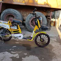 دراجه شحن البيع نظيفه السعر 450 وبيههه مجال 07775918202