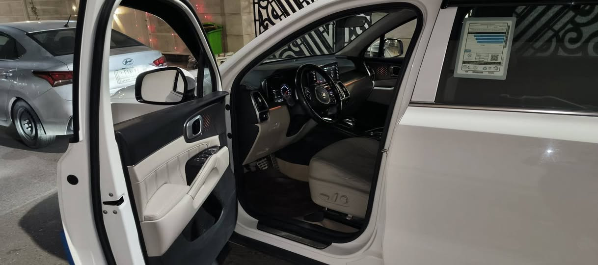 السلام عليكم. سورينتو خليجي موديل 21 شرطية استقطاع مباشر ، باقي عليها سنة وتصير حرة. السعر المطلوب 245 للتواصل ***********
