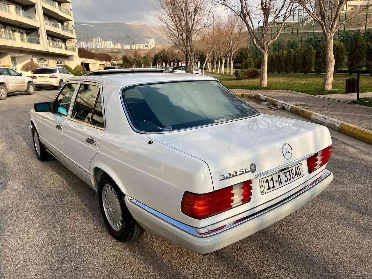 فقط للبيع.💪W126🧿300se 🇩🇪 وارد يابان اصيل 🔥💥🔥
اللّهــمـ صـــــل علــى محـمــــد💎
لعيونكم الغوالي في محافظة سليمانية ، فخر الصناعة الألمانية . Top Germany 🇩🇪 
                                  
فخامه للبيع  واحد من أجدد رئاسي 
في العراق تحفه بمعني كلمه
حجم (300se) فول مواصفات باب  قصير بلادي لون  أبيض وارد يابان موديل1990 بلادي رقم بغداد انگليزي.
1-كروز سرعة.
2-دبل هورن دبل فیتبمب. 
3-أريل كهرباء. 
4-سلايت طكتين .
5-برده كهرباء.
6-كشنات كهرباء و هيتر.
7-دركة ستيرن أرباك و كهرباء. 
8-جام بيبان 4كهرباء .
9-غرفة مخمل ازرق و صاجات مشطب بلاد.
10-فخامه ماشيه61الف.
حقيقي 🔥 بشرط.
11- مسجل و راديو شرکە مرسیدس- بینز .
12-كتلوكات وأدويه صيدليه وجناطي عددة وياها 
13-اثنين سيوجات شركه ويا جلد سويج شركة بلادي
ملاحظه سياره بالسلیمانیة تحويل مباشر من بغداد فول مواصفات فخامه باقي على وضع شركه ألان سياره فقط للبيع .للأستفسارأكثرأتصل من هذا رقم أو وأتساب ***********.
