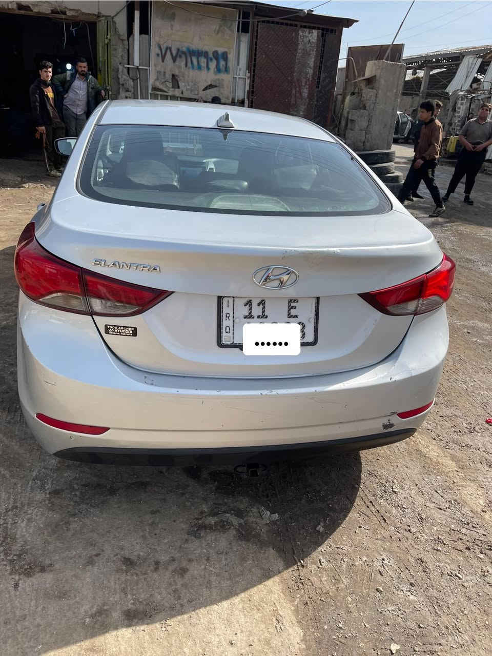 سلام عليكم

للبيع النتره موديل 2016

وارد أمريكي ضرر بنيد فقط بدون دواخل 

مكينة 1800دوش

محرك وكير صدر تخم تاير خير جديد 

السياره جاهزة من كل النواحي  

رقم بغداد أنكليزي تحويل مباشر 

الهاتف ***********

مكان السيارة بغداد الكمالية
