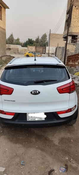 السلام عليكم
السلام عليكم 
كيا سبورتج 2016 خليجية مكفولة كفالة عامة من كلشي ماشية 53كم
رقم بغداد بأسم البنية
بعدها زيرو بغراض الشركة مال بيت جناية مال بنية ومحافظه عليها تمام ادامة كاملة ودورية عليها
محرك 2000
كاميرا خلفيه وحساسات  
مري شفط
داخل اسود ورصاصي
تحكمات ستيرن
مغلفة الگاعيات جلد درجة اولى
سيارة جديدة بمعنى الكلمة
بغداد 
السعر 180$وبيها مجال
***********
***********
