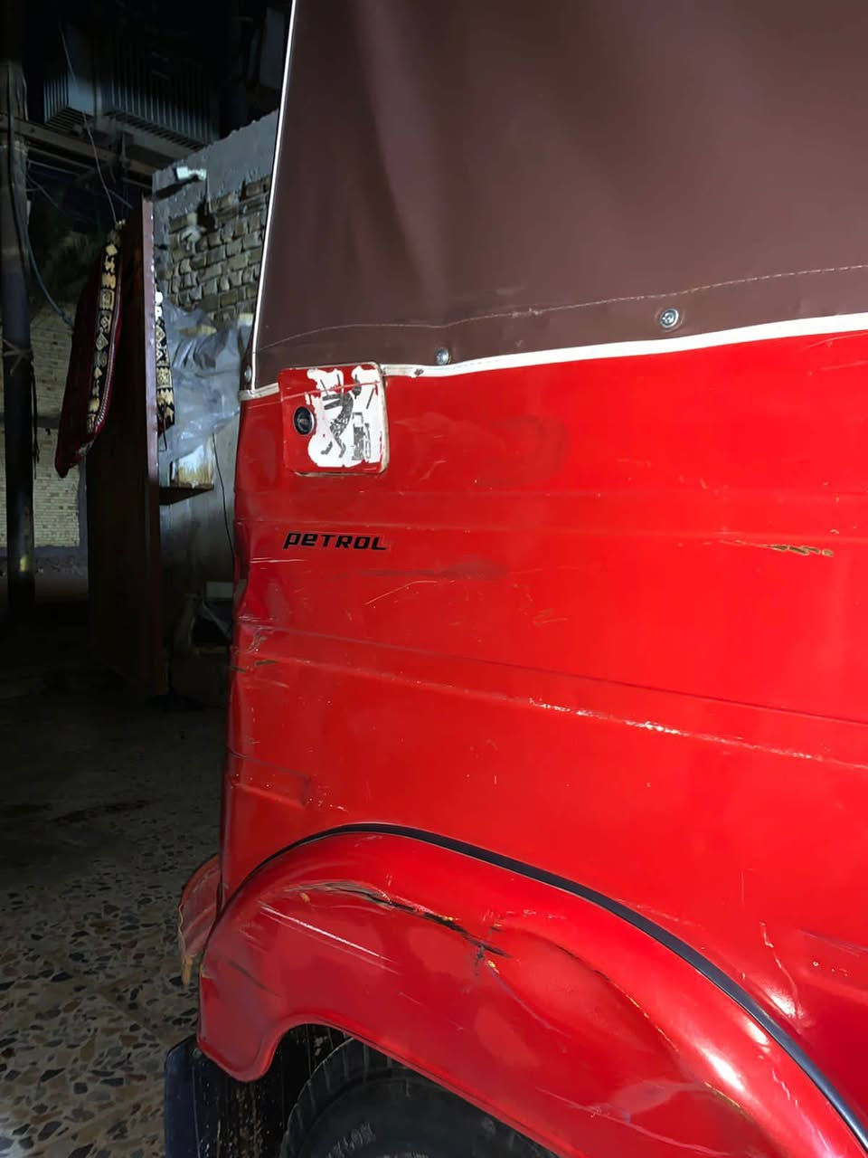 سلام عليكم تكتك للبيع موديل 2018مرقمة رقم كربلاء مكفولة تكتك من حار ومن بارد بيهة رصعه موضحة بل صورة جوة البك لايت وما مرجعيهة. محرك مكفول من تنقيص وتبخير تكتك مابيهة اي تعمير
السعر 4700 وبيها مجال
الرقم ***********
مكاني بغداد الحسينية مال راشدية
