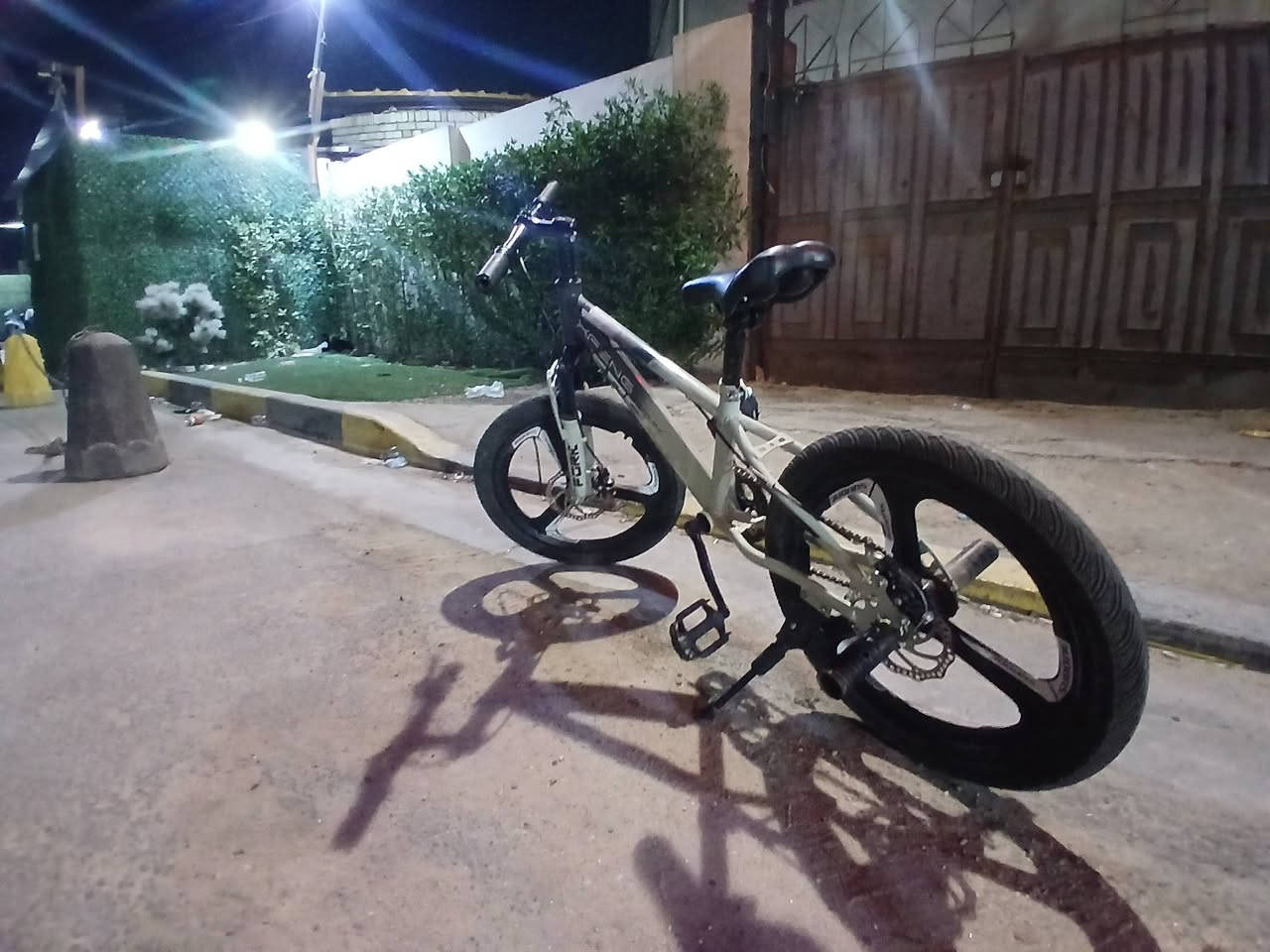 باسكل للبيع استعمال قليل سع، 100وبي مجال حجم 24


**إذا كنت صاحب هذا الإعلان وتريد حذفه لأي سبب، رجاءا أرسل رسالة إلى الدعم الفني**