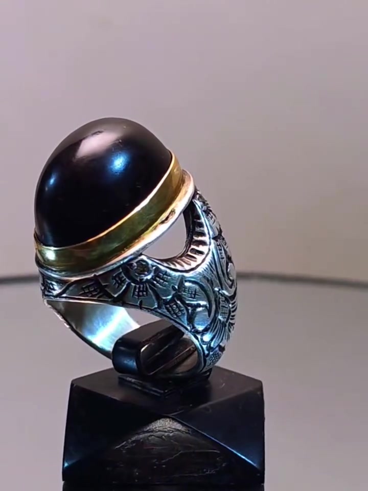 برطم العبد🌚 يماني قديم
بطن چبدة زبيبي 
كصة ساساني قديم
صياغة المبدع لؤي داير ذهب وتطعيم ٤ ماسات ..
اي استفسار ع الخاص فقط.


**إذا كنت صاحب هذا الإعلان وتريد حذفه لأي سبب، رجاءا أرسل رسالة إلى الدعم الفني**