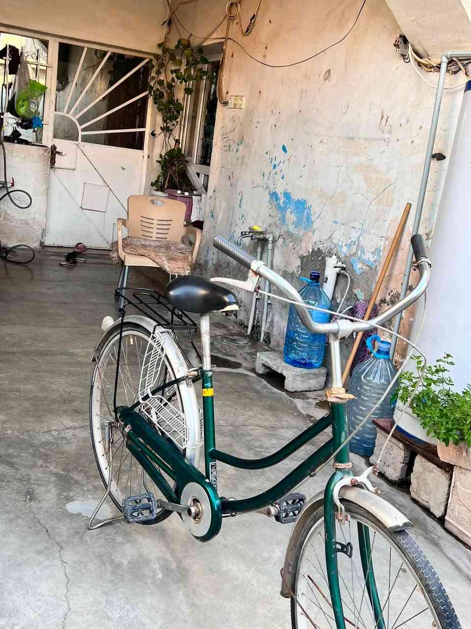 شباب بايسكل للبيع
ياباني حجم 26 نضيف وجديد وكلشي بي بلادي ومابي عيب عيبو بس التاير الورة بنجر السعر 75 وبي مجال 
للتواصل والاستفسار ع هذا الرقم وبي واتساب 
***********
