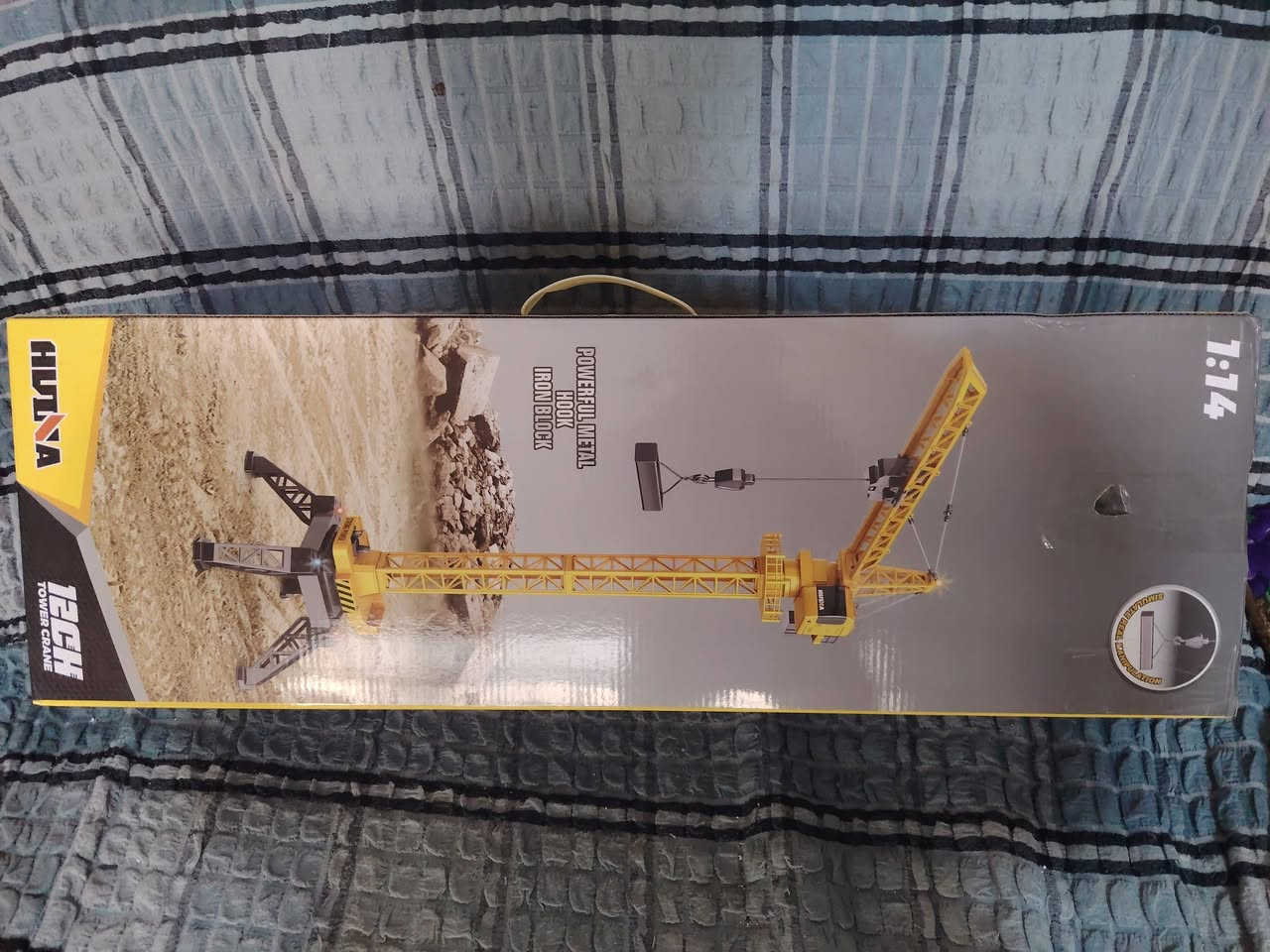 السلام عليكم حفار وزن ثقيل كيله وذراع وسرفه حديدوياهه نقار وكماشه  شركه هينا سعر ٣٥٠ ورافعه سعر٧٥ شركه هينا حجمهن ١/14 يوجد توصيل بغداد ***********
