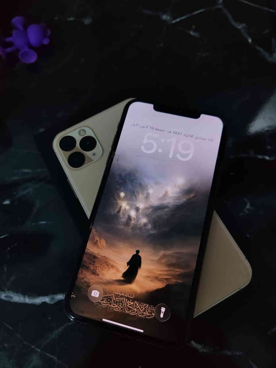 ايفون 11برو ماكس ذاكره 512 البطاريه 84الجهاز نظيف وكلشي شغال/واتساب *********** مكاني النجف
