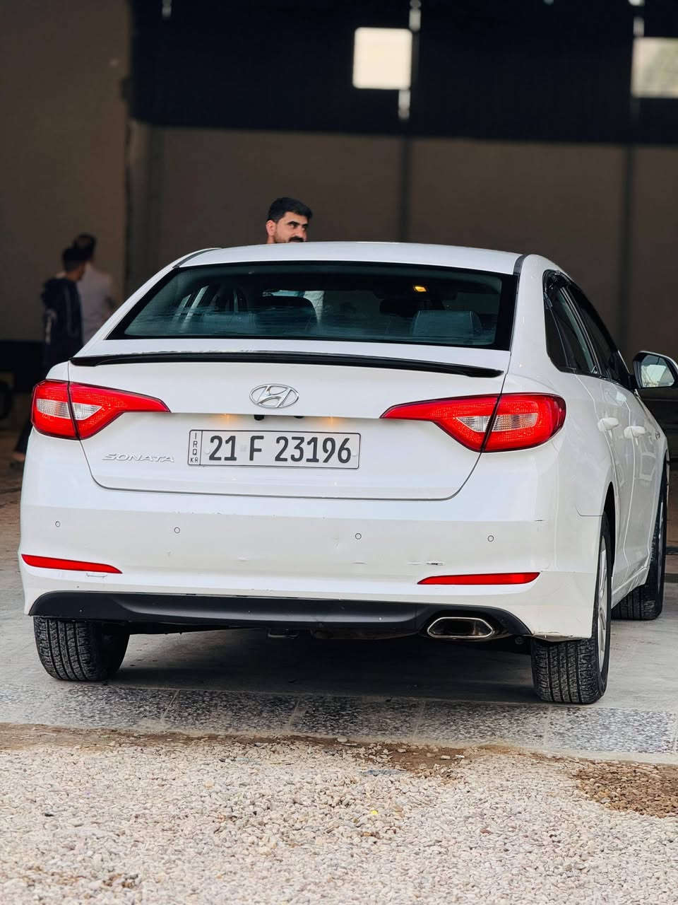 سلام عليكم .
سوناتا ٢٠١٧ خليجي للبيع فقط . 
السونار مرفق مع الصور
مواصفات عادية 
محرك ٢٠٠٠ دوش ونضافة ١٠٠%  
شاشة جديدة 
حساسات خلفية 
كامرة دوارة 
تبريد أمامي خلفي ثلج ع وضع الوكالة 
مري شفط 
منضومة كاملة لايت زنون مع عدسات عين الشيطان ب٤٠٠ الف 
كير ثلاث انضمة قيادة ايكو وعادي و نورمال
تحكمت ستيرن 
كشنات جلد 
داخل اسود ونضافة ٩٠ % 
رقم سليمانية دولي وداخلة هزة وكاملة شرط التحويل بأسمي 
نضافة السيارة من الخارج ٩٠% وتخبل احلا من الصور 
بيهه فقط شخط في باب الخلفي موضحه في الصور والسونار 
موقع بغداد أبي غريب 
السعر ١٤٣ وبيهه مجال حك الجية 
***********
