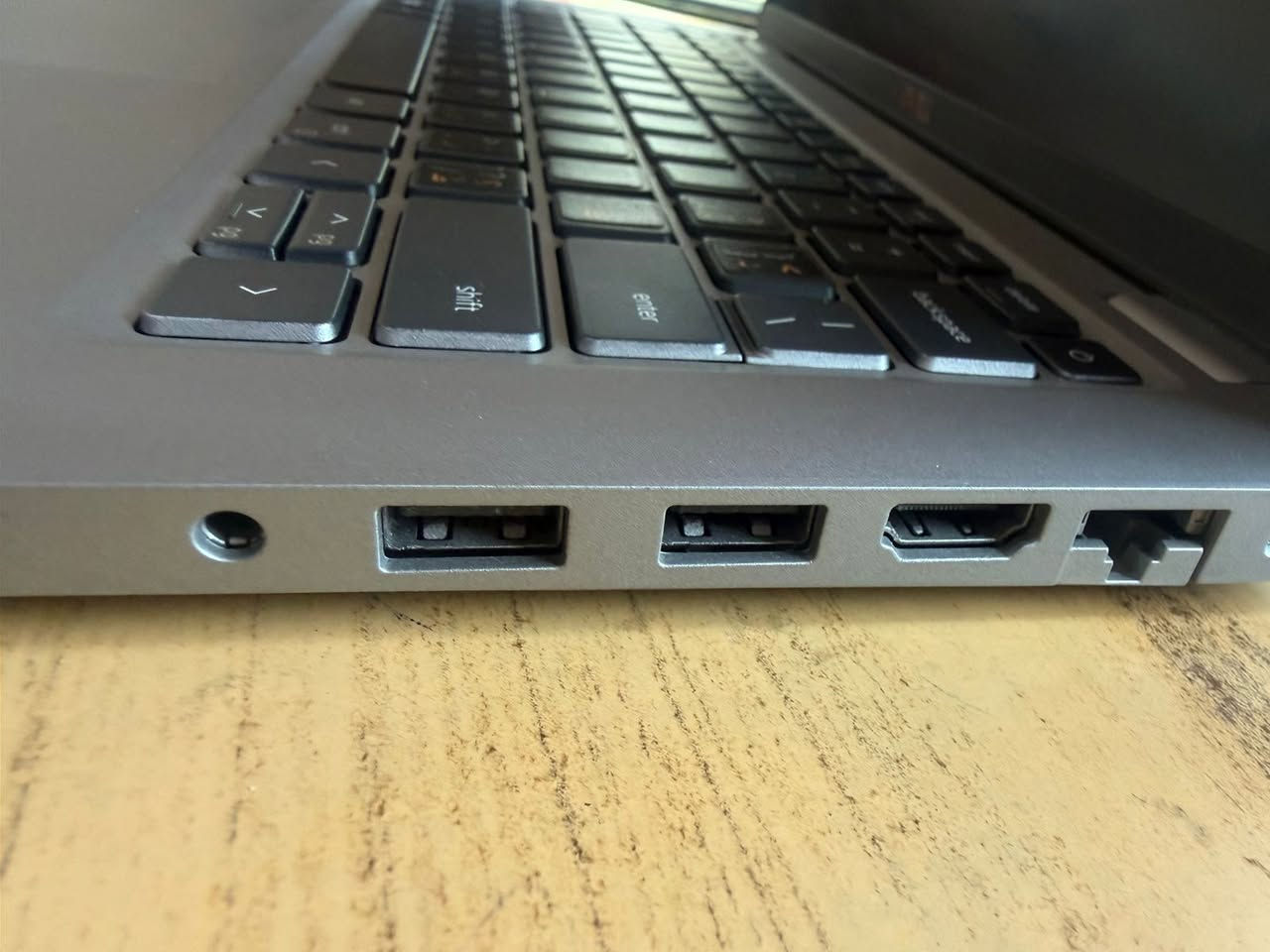 السلام عليكم 

للبيع DELL 5420

Processor11th Gen Intel(R) Core(TM) i5-1145G7 @ 2.60GHz   1.50 GHz

Installed RAM 8.00 GB 

Storage  SN530 NVMe WDC 256GB

Graphics Card Intel(R) Iris(R) Xe Graphics (128 MB)

System Type 64-bit operating system, x64-based processor

Pen and touch No pen or touch input is available for this display

display 14 full hd

البطارية 4 ساعات عمل متواصل 

المكان بغداد

السعر 375 الف دينار

***********
