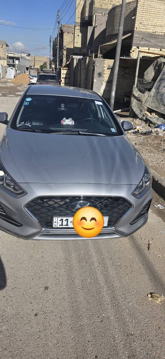 السلام عليكم
للبيع والمراوس سوناتا وارد كوري خط واحد غاز مكفوله سياره بيها طخات بسيطه امبين بالصور
نص فول رقم بغداد
 كير محرك مكفول 
تخم تاير 
ماشيه 67قابل للزياده 
اذا مراوس سوناتا غاز  2025 ونطي فرق
كلهة تعرف السوناتا مايحتاج اكتب جريده
مكان السياره
بغداد كماليه 
***********
السعر 185قابل للتفاوض
