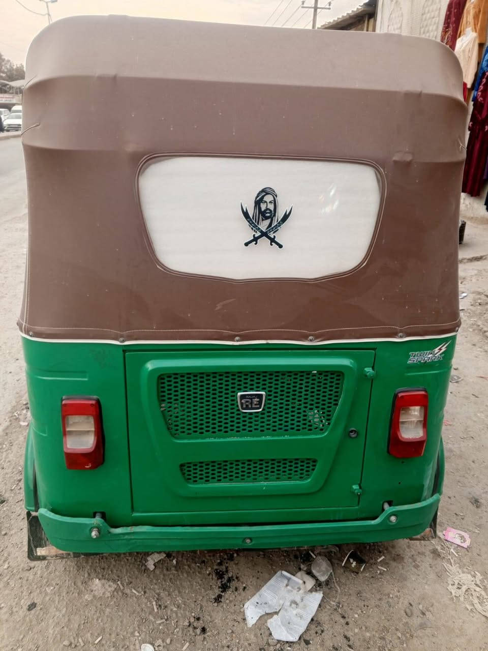 سلام عليكم تكتك البيع مديل ثنين وعشرين مكينه مكفوله ***********
