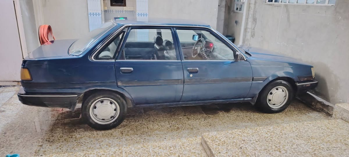 السلام عليكم
كورلا دي اكس
رقم جديد بسمي تحويل وكالة
محرك جديد ستندر  💯
كير جديد فرخ بطه 💯
زوج تايرات جديد وثاني فوك نص عمر
دوشمة جديدة
كماليات وايرمنية كلها شغالة
نقصها طخم بس
مكان سيارة موصل الأيمن سعر 33$
ترهم مراوس حسب القناعة 
 تواصل اتصال أو واتساب  ***********
