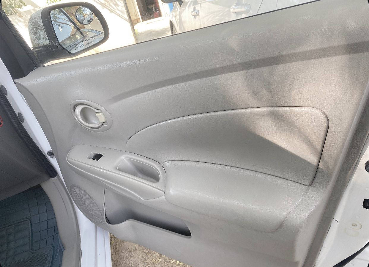 بسم الله الرحمن الرحيم
السلام عليكم 
من رخصة الادمن المحترم
للبيع فقط / نيسان سني 2016 هندي ( بليته زرقه) 
رقم بغداد مميز جديد
هزة جديدة + سنوية لل 2028 
بيها الجامغ الامامي الايمن صبغ ونص الباب مباوك توحيد لون
وقبغ الجنطة يعني مو الجنطة كلها فقط من يم الرقم صبغ
شاشة لمس
كامرة حرارية + حساس
تبريد ثلج + تدفئة 
محرك + كير بلاديات
زوج تايرات جدد
باتري جديد
لايتات زنون
كشافات زنون
مكان السيارة بغداد / حي للجهاد
السعر : 89$ وبيها مجال بسيط للطيبين
للاستفسار  : *********** (متوفر واتساب)
