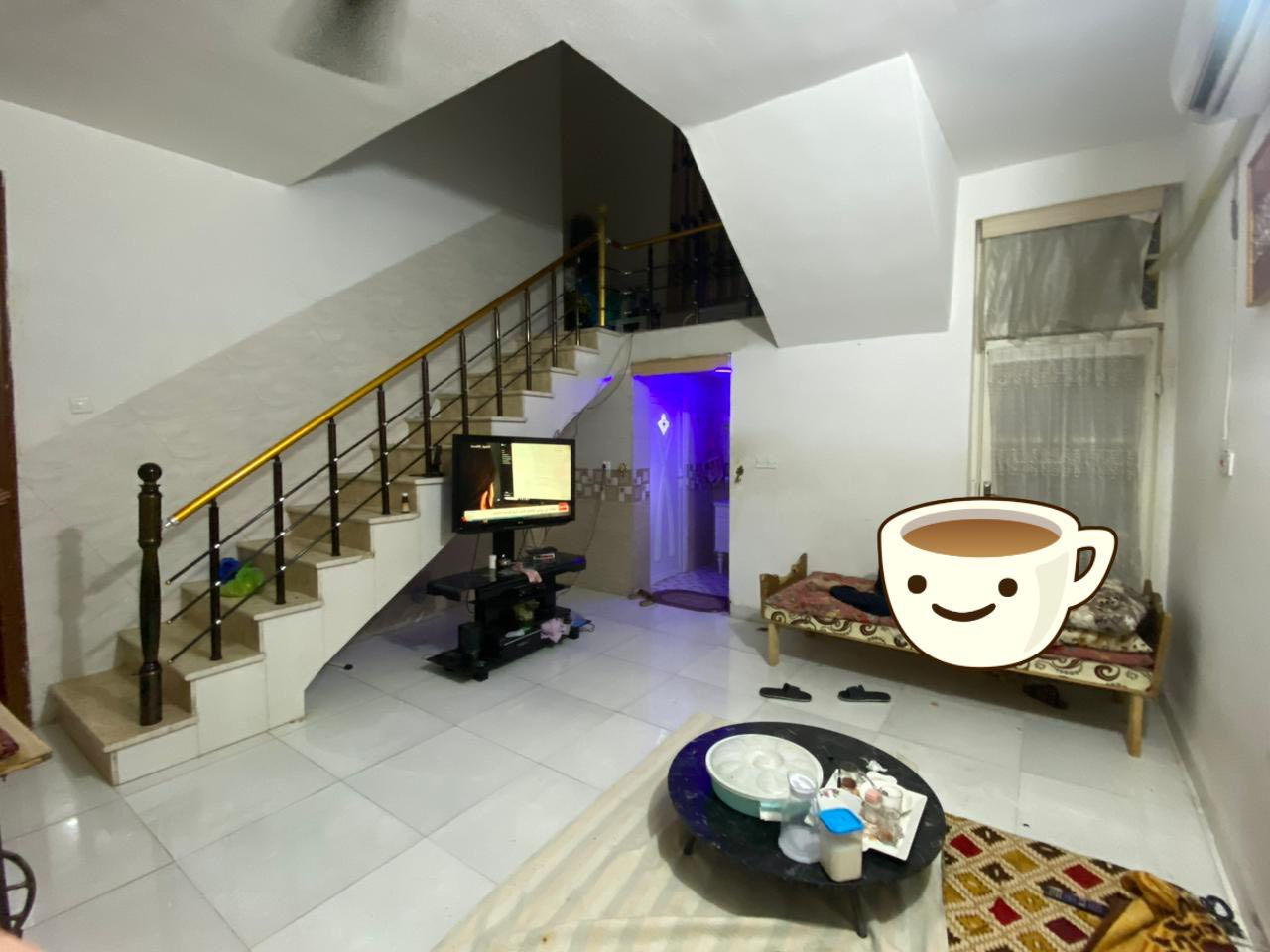 بيت للبيع في مجمع ارض بابل السكني
مساحه 300م 
مقدمه 95 مليون 
وكل شهر 505 الف لمصرف العقاري مطلوب 105
2 غرف 
2 حمام 
صاله 
مطبخ 
استقبال
حديقة وكراج سيارة 
للاستفسار 
***********
