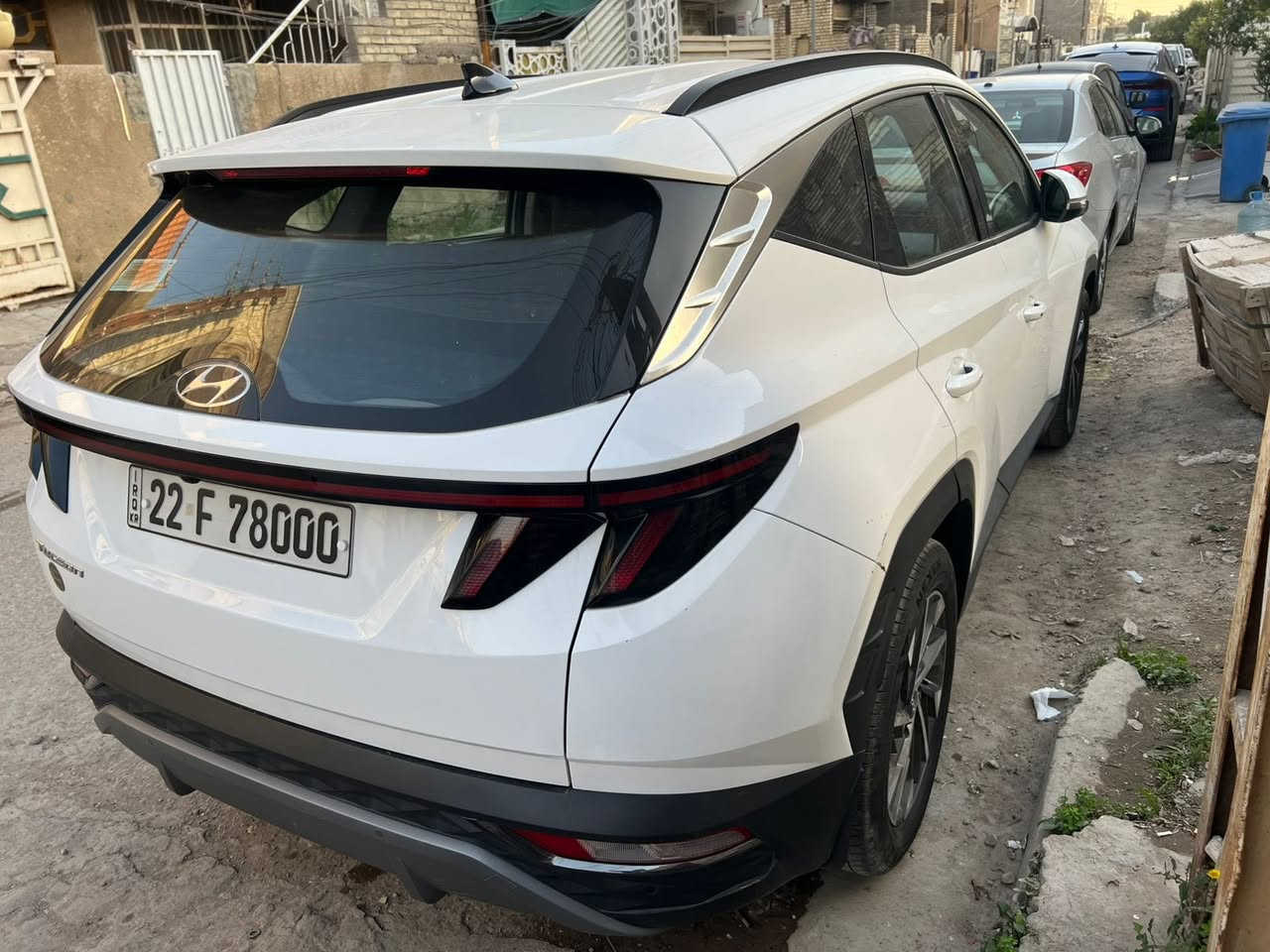 للبيع ،،،، توكسان موديل 2023 ابيض رقم شمالي ماشية 45الف
السياره جديده مال بيت  - رقمها اربيل مميز 
بيها صبغ على كد شبرين براس الجاملغ  اثر شخوط 
التواصل مع مالك السيارة  *********** 

بصمة تشغيل + ابواب • 
هاندبريك بصمة .
اوتو هولد .
مري شفط .
• تشغيل عن بعد . 
• ⁠اريل نفيكَيشن
. شاشة كبيرة ابل كار بلي
فول تحكم ستيرن (مثبت سرعة + اوامر صوتية) • شاحن وايرلس .
منافذ شحن .
تبريد قطعتين .
مود درايف (ايكو ، سبورت ، نورمال) •
كشافات -قلاب إنارة محيطية .
لايت زينون بلادي .
لد خلفي .
بردات خلفية .
كاميرا دوارة .
حساسات امامية خلفية .
كشنات كهرباء .
التحكم في المنحدرات 
مكاني السيديه او حي الجهاد 
السعر 225 وبيه مجال للشراي
