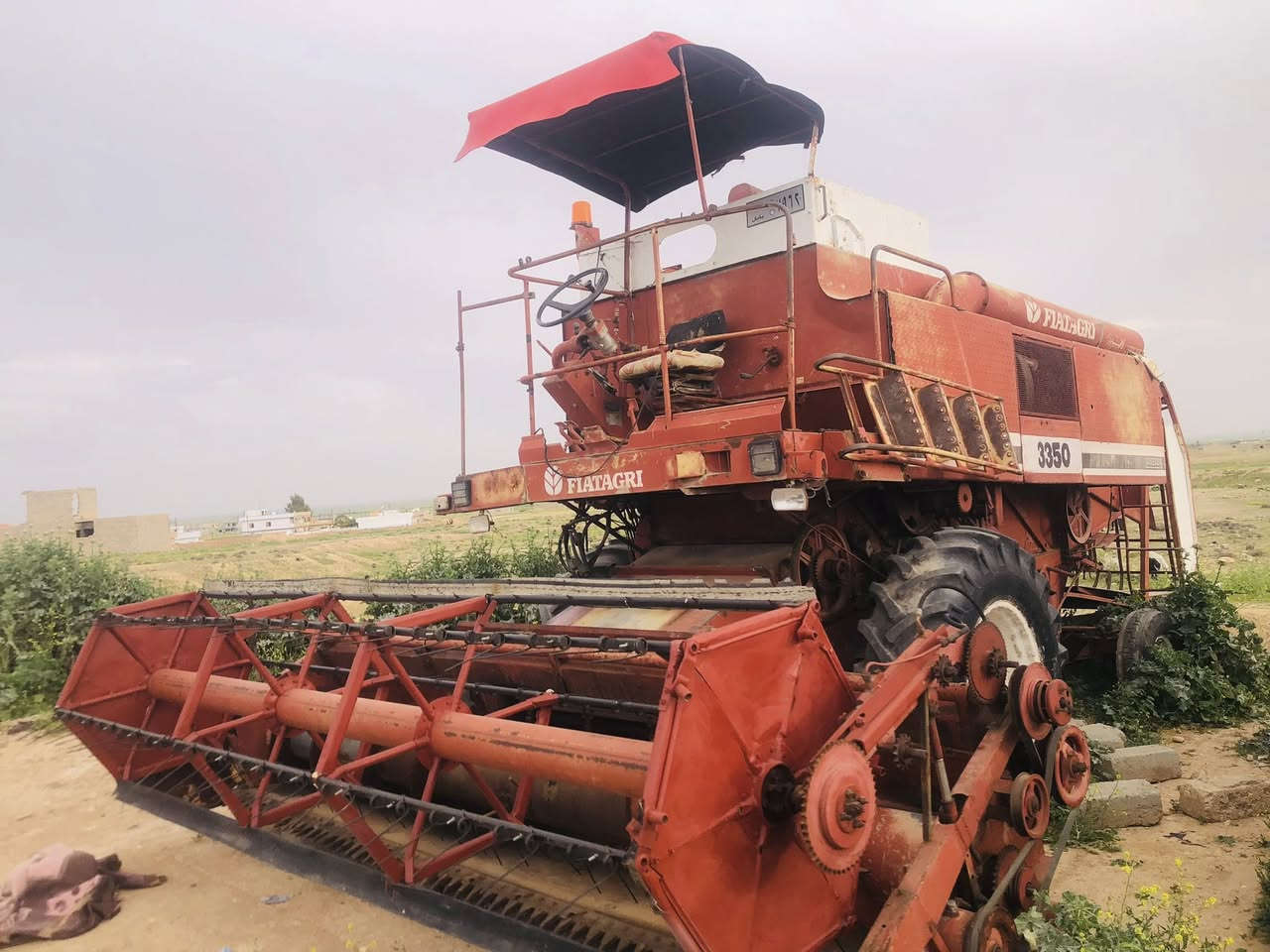 للبيع حاصدا لافيردا موديل 85 شرط وكالة عنوان نينوئ سنجار موبايل ***********
