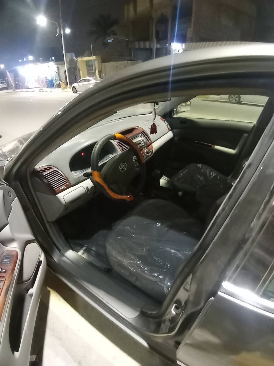 السلام عليكم كامري موديل 2004 وارد أمريكي ضرره تبديل جاملغ وبنيد طخه بسيطه برأس شاصي مصبوغ عام إثر جراد قماره وتكم والغود كفاله محرك 2400 اربعه سلندر كير جيد جدا صدر جيد جدا فرفته كلش جديد داخل صاج كشن كهربا ء تخم تاير رقم بابل انكليزي وهزه جديد سنويه جديد مسروه وطني باي محافظه تتحول وشرط التحويل يعني اكاتبك عقد مروري سياره جاهزه محرك بي خيط بخار لا صوت ولا تنقيص كلش ناعم كل تفاصيل ذاكره بل منشور أقره زين شراي اتصل واسف عن الاطاله المكان الفلوجه والسعر ٧٨  وبيه مجال الاتصال ع) الرقم ***********  والكورك***********
