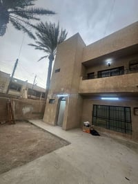 200 متر ركن 3 مداخل وكراج عدد 2 وحديقه وخدمات زيرو عدد 3 وغرف نوم عدد ...