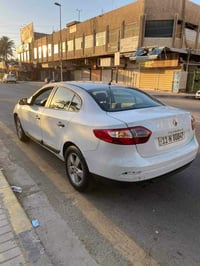 رينو فلوينس • اتصال