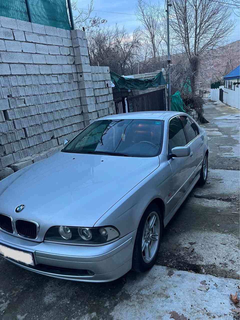 بیئیم مۆدیل ٢٠٠٢ مەنەفیست ئەسلی بەشەرت پاکانەو غرامە بەشەرت گیر ومەکینەو توندوتۆلی بەشەرت کەم رۆشتیە هەمو گیانی  لەسەر شەریکە مایە 
سعری ٨٧ معامەلە 
***********
*********** واتساپیشی لەسەرە أربيل, العراق
