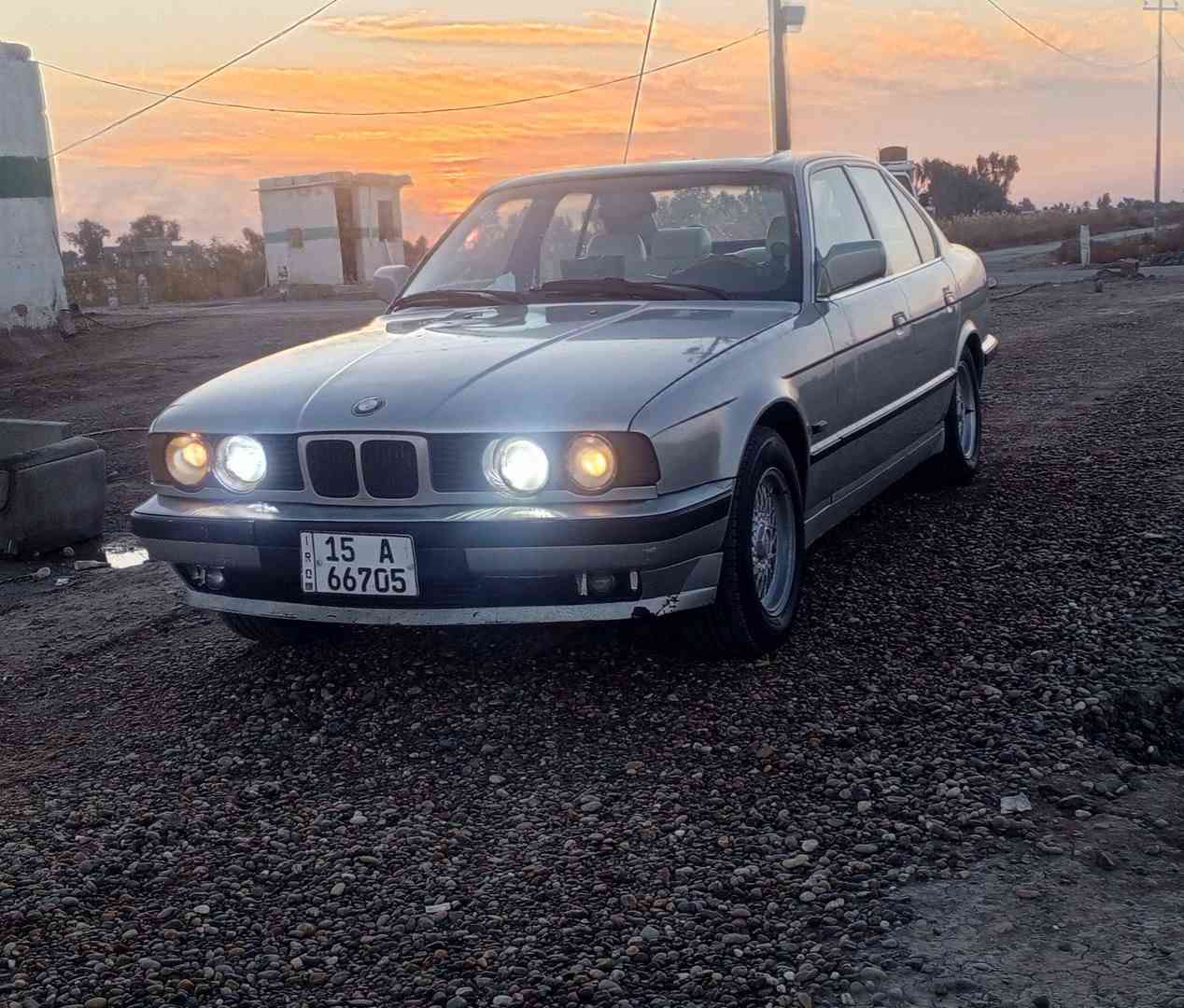 بي ام دبليو
موديل 1990 
لون رصاصي غير محدد
محرك 525 (2500kw) 
صبغ حزام للجماليه بدون معجون او ضربه
بيها طخه قدر شبر بالجاملج الأيمج موضحه بالصوره
دواخل ابيض سياره نظيفه وكاعده
تخم تاير ويل كب عنكبوت
كير ومحرك بلاد لا نقص ولا تبخير
شاشه وكامره خلفيه + كل الكهربائبات شغاله
لايت زنزن 
رقم انبار انكليزي سنويه لحد 2030
مكلف بالنشر 
السعر 68 ورقه وبيها مجال حق الجيه
مو شراي لا تعلق يرحم والديكم
تفاصيل اكثر الأتصال على الرقم 👇🏻
‏‪***********‬‏
