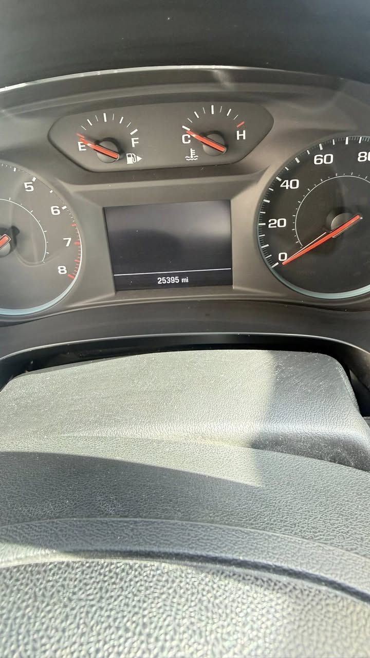 سلام وعليكم ماليبو2024  ماشيه25 ميل وارد امريكي فقط بنيد صبغ  حره مشروع وطني ( السعر 145 ورقه)
***********
