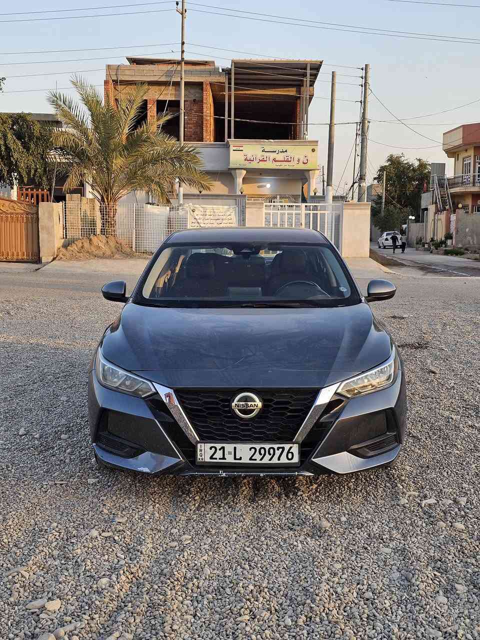 نيسان سنترا مواصفات SV المعروفة موديل 21
ضررها جاملغ وبنيد بدون دواخل 
سيارة جاهزة ما بيها اي نقص 
مكاني ديالى قضاء خانقين 
***********
