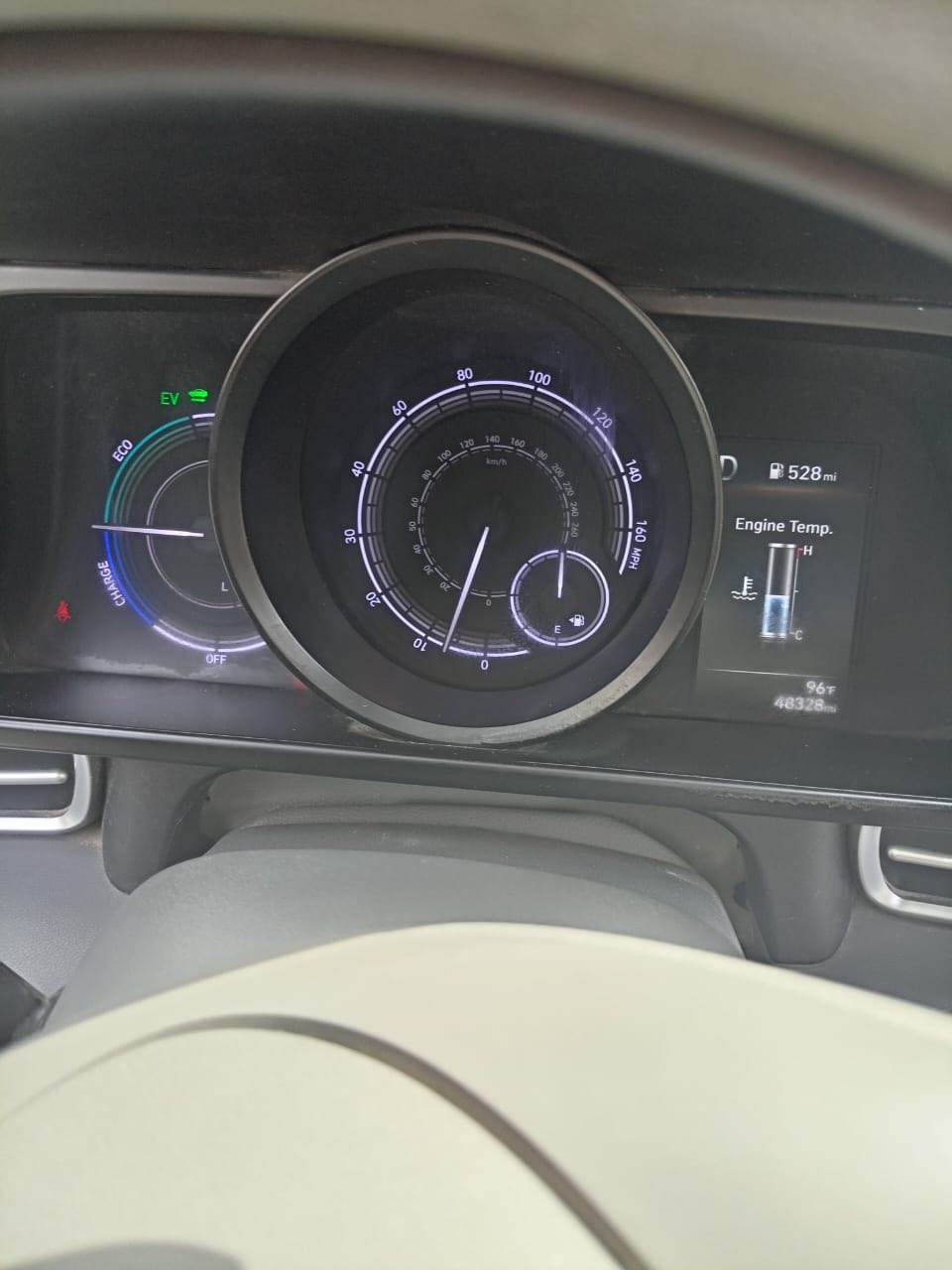 سلام عليكم شباب انترا 2022 هايبرد صور الحادث بل منشور الاستفسار اتصل على هاذه رقم ***********
