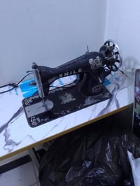 مكينة خياطة • مع ميز • كربلاء