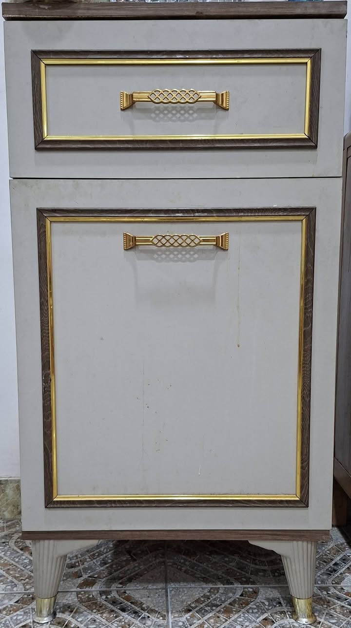 للبيع غرفة نوم تركية 10 قطع بدون ضرر

مكان الدورة قرب كلية دجلة


**إذا كنت صاحب هذا الإعلان وتريد حذفه لأي سبب، رجاءا أرسل رسالة إلى الدعم الفني**