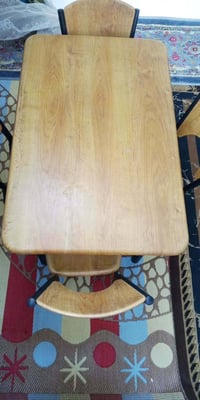 ميز طعام • كراسي صاج • شبه جديد