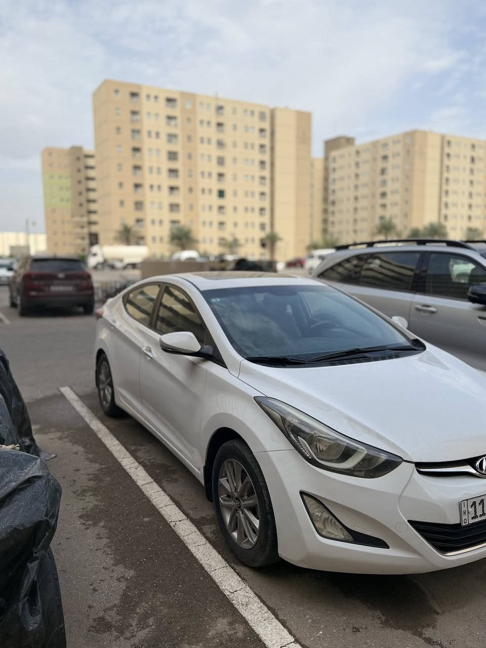 سلام عليكم 
هونداي الانترا خليجي موديل 2014 مواصفات فتحة تحكم صاج مري شفط السيارة مكفولة فقط تكحيل بيها مكفولة حت الدعامية سعر 132 وبيها مجال مكان بغداد موبايل ***********
