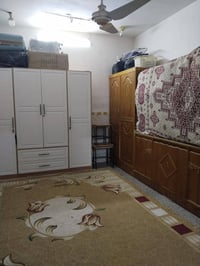 بيت مساحه 150 طابقين يحتوي على أربع غرف نوم وصاله و مطبخ وكليدور 2  ال...