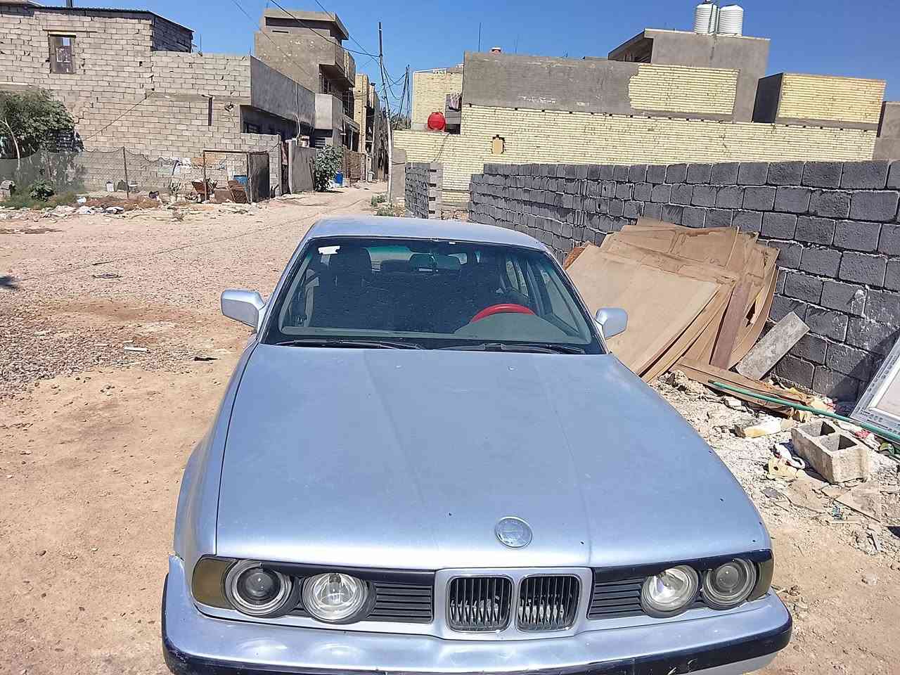 السلام عليكم بيئم 535الون رصاصي  داخل جلد بيجي كهرباء  السيارة أحله من الصوار السعر  45وبيه مجال الرقم
*********** متواجد با الفيس
