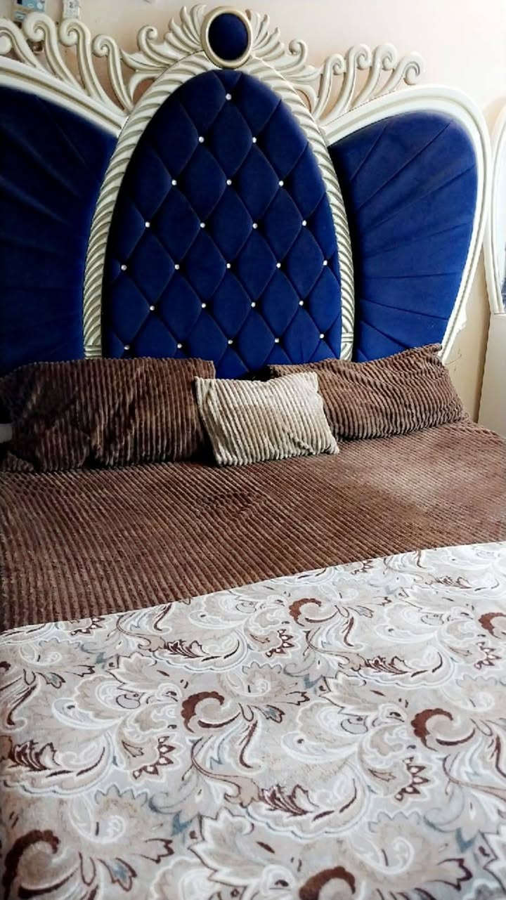 غرفه تركي للبيع 

***********
