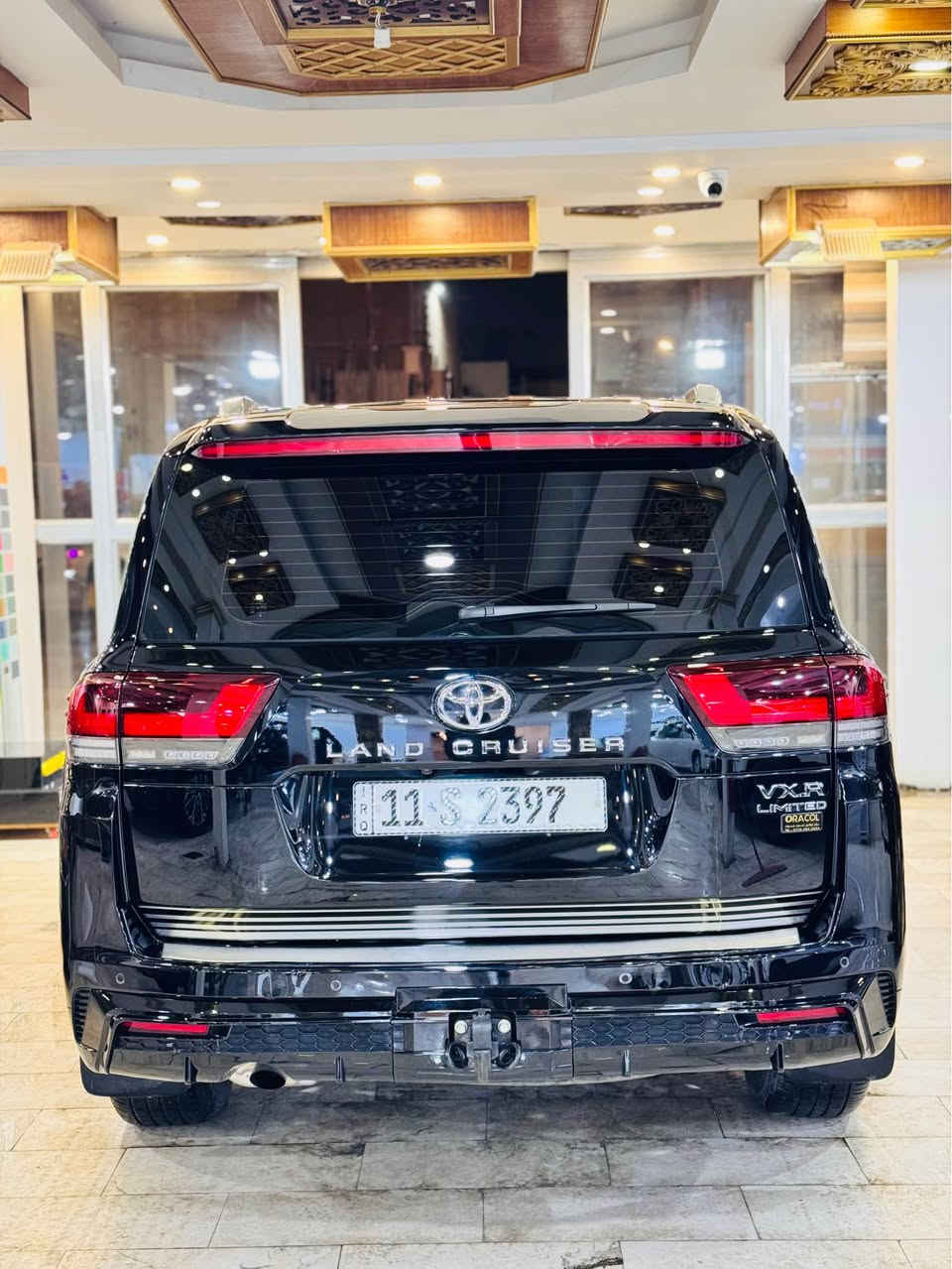 � لاند كروزر VX 2023 فول مواصفات !
السعر اخر الوصف

✨ المواصفات:

 • محرك 6 سلندر بسعة 4000 سي سي، بدون تيربو.
 • عداد المسافات: 40,000 كيلومتر فقط.
 • أبواب شفط كهربائية وصندوق شفط كهربائي.
 • خمس كاميرات لمحيط كامل.
 • مقاعد كهربائية مع نظام تبريد وتدفئة.
 • إضاءة LED نهارية وليلية.
 • شاشة أمامية كبيرة.
 • تصميم أنيق ومغطاة بـ PPF لحماية الطلاء.
 • جميع التفاصيل الخارجية تتميز بالنيكل الفاخر.
السعر : 72,500$

للاستفسار :
*********** 

0783 339 0465 البصرة, العراق
